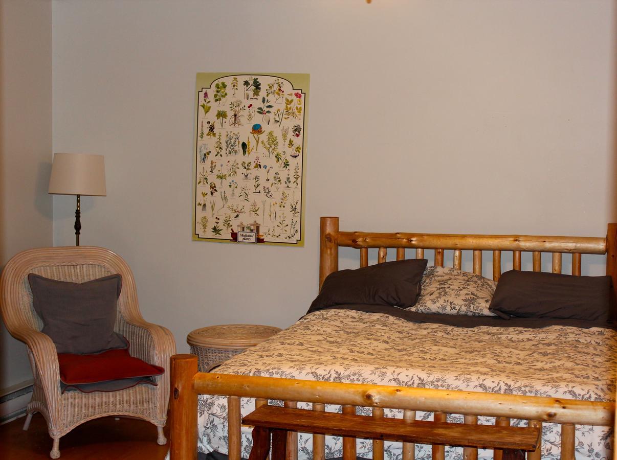 The Perch On Gabriola Bed and Breakfast Exteriör bild