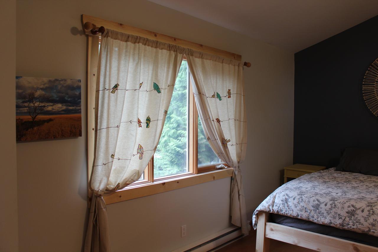 The Perch On Gabriola Bed and Breakfast Exteriör bild