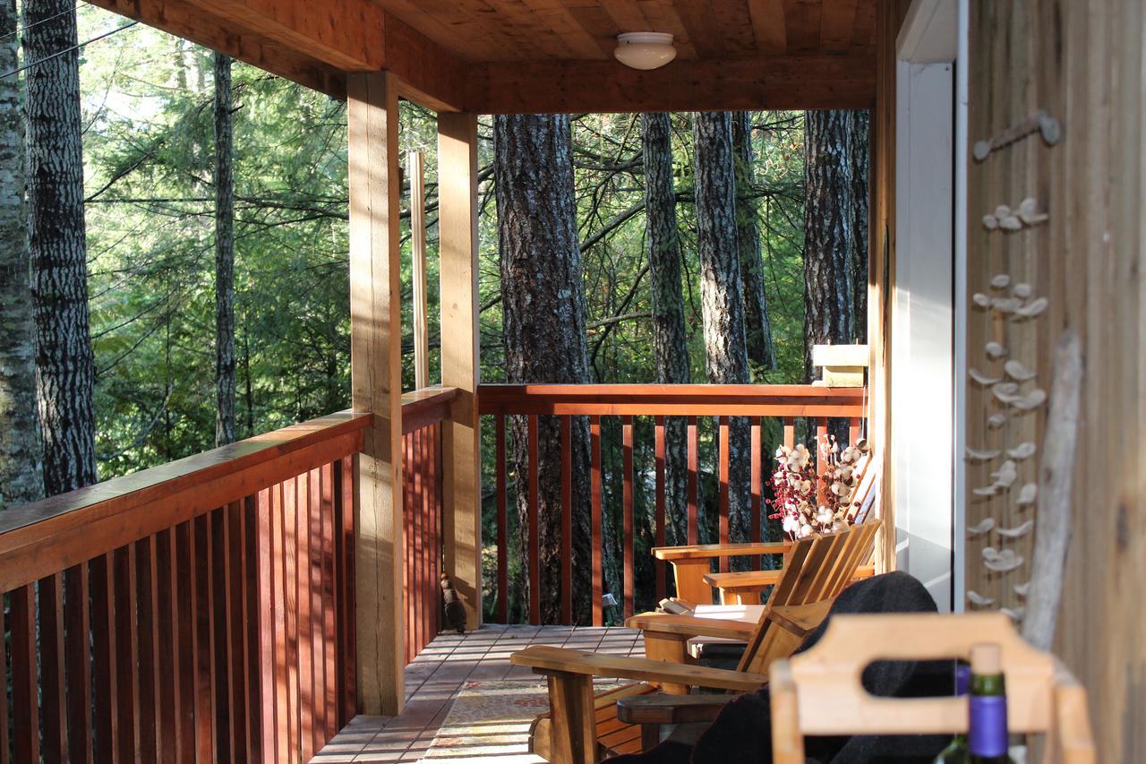 The Perch On Gabriola Bed and Breakfast Exteriör bild